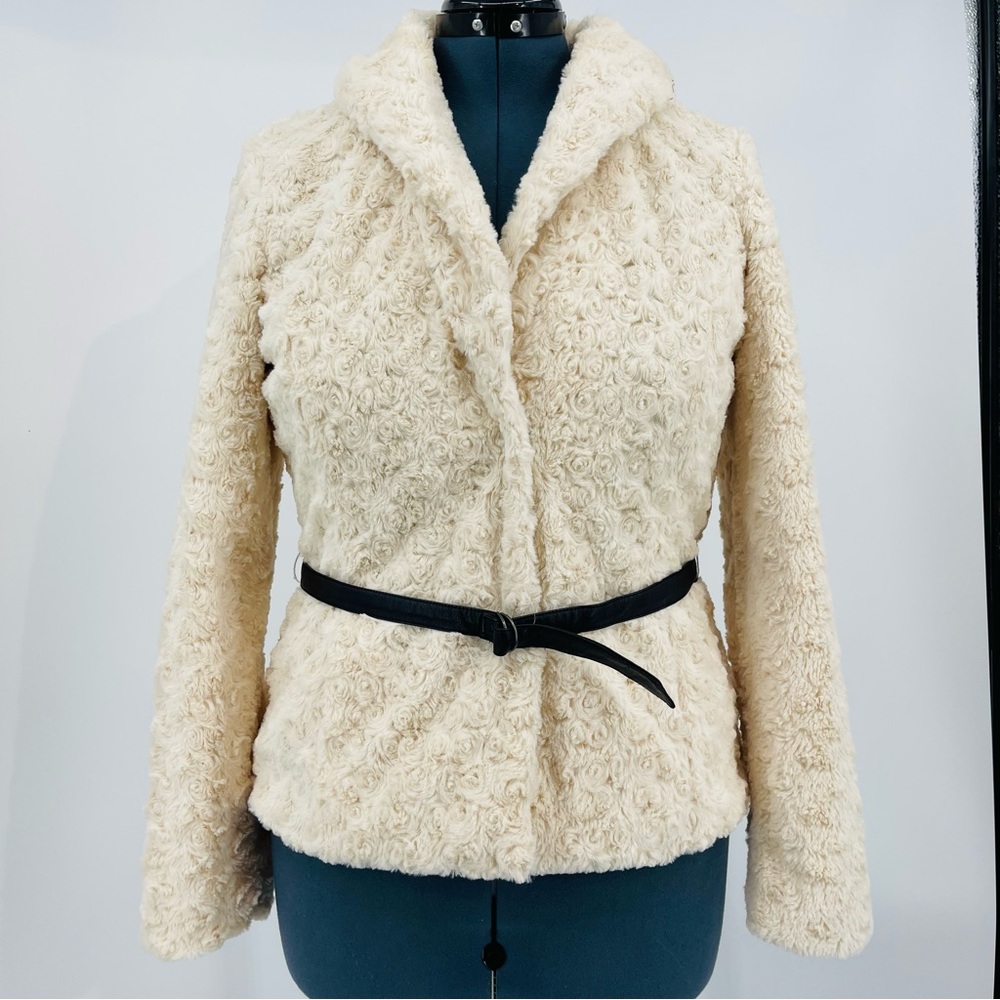 Love Stitch, Women’s jacket, size Large, good condition, Preowned white